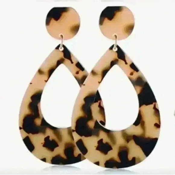 B1G1 Tortoise Shell Teardrop Dangle Earrings Fashion Jewelry Lightweight - Picture 2 of 2